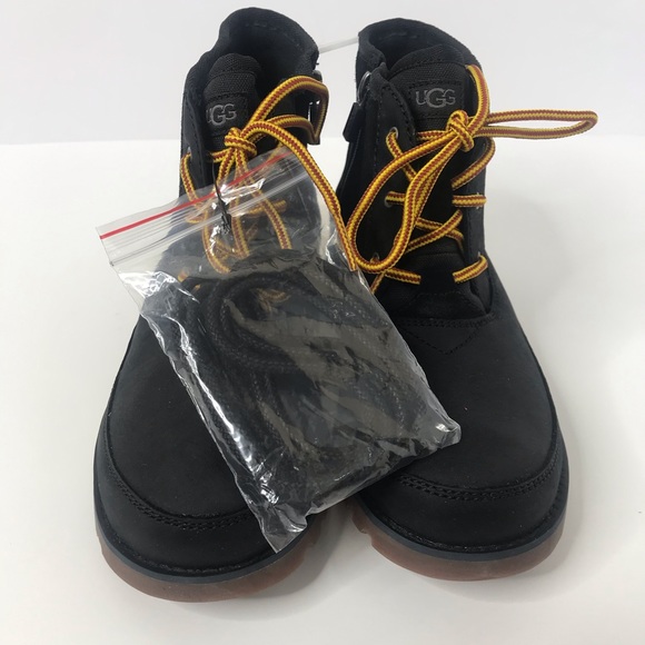 NWT UGG Bradley Waterproof Boot in Black! - Picture 9 of 12